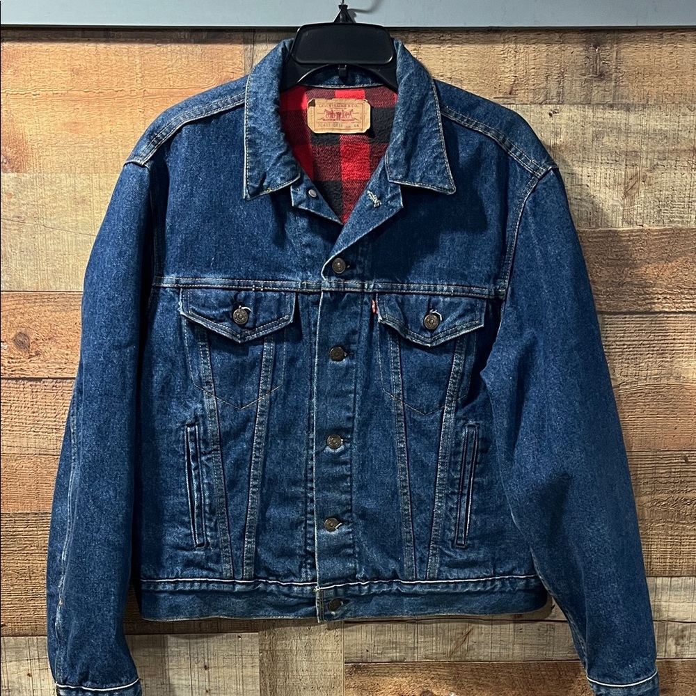 Levi's vintage Dark Blue Denim Jacket Buffalo Plaid lined Men size 44